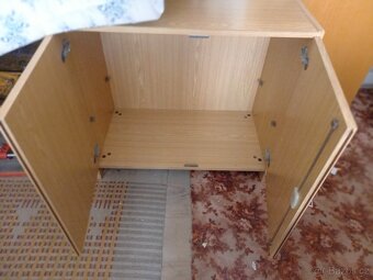 Menší skříňka / komoda - 2