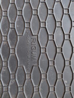 Gumová vana do kufru - 2