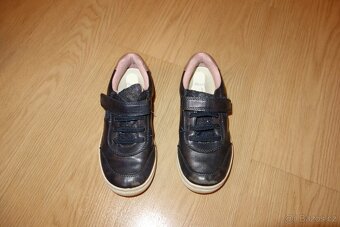Baťa dívčí celoroční boty v. 30 - 2