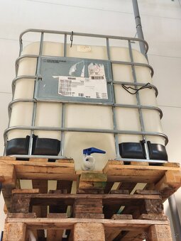 Prodám IBC nádrž 1000 L - 2