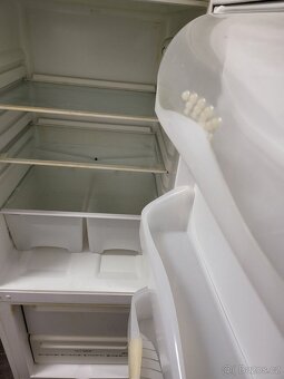 velká lednice A+ s mrazákem dole - 2