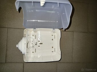 Zásobníky TORK na papírové utěrky M4 - 2