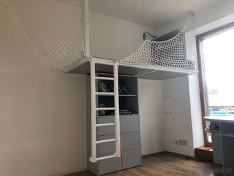 Zavěšená studentská postel - 2