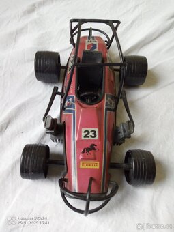Retro hračky aut Formule Taifun č. 6 a Formule č.25 - 2