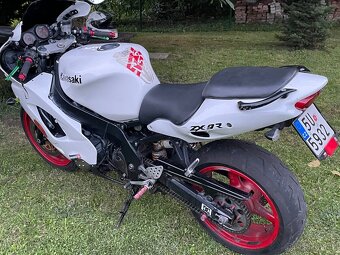 Kawasaki zx9r V Rezervaci do Soboty 7.6 - 2