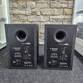 ak.studiový monitor Adam Audio T8V 2KS - 2