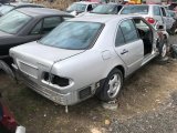 MB E300D W210 AUT 1996 sedan E290 COMBI - díly - 2