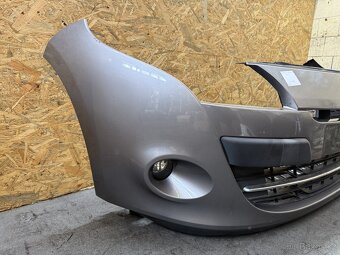 Predni naraznik Renault Megane 2010 - 2