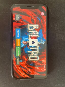 iPhone 11 64GB, vada displeje (ghost), baterie 83 % - 2