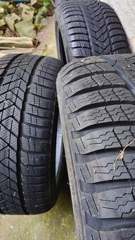 Pneu Pirelli Sotozero 225 45 R17 - 2
