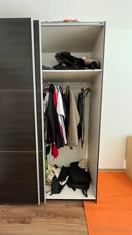 Šatní skříň - 2