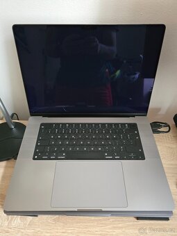 MacBook pro 16 m1 32GB RAM, 512GB SSD poškozený display - 2
