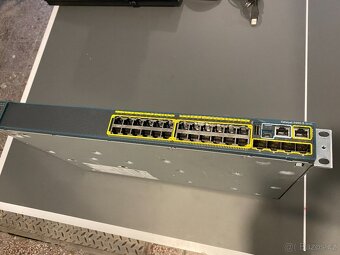 Switch Cisco WS-C2960S-24TS-L - 2