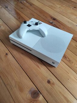 Xbox one S, 500gb Minecraft 2014 edition s mechanikou+ 3 hry - 2