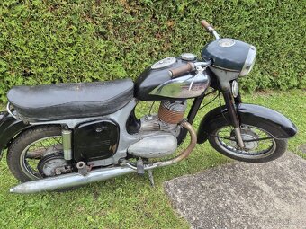 Prodám Jawu 250 typ 353 r.v. 1960. - 2
