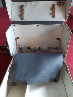 Stará brašna zdravotníka. - 2