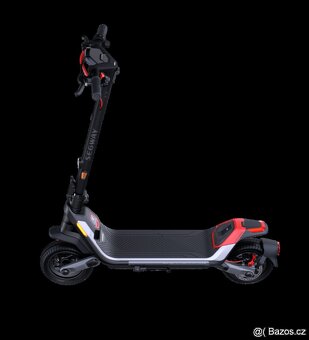 Elektrická koloběžka Segway KickScooter P100 - 2