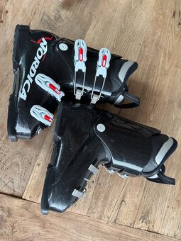 Dětské lyžařské boty NORDICA vel. 35-36, 1 sezóna, 1. dítě - 2