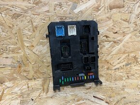 ŘÍDICÍ JEDNOTKA BSI CITROEN 9660105980 - 2