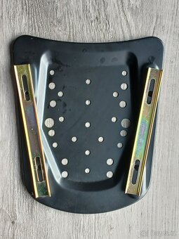 Zadní brašna na custom - 2