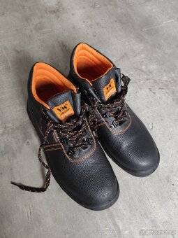Pracovní obuv 43 - 2