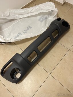 Přední nárazník jeep cherokee KJ - 2