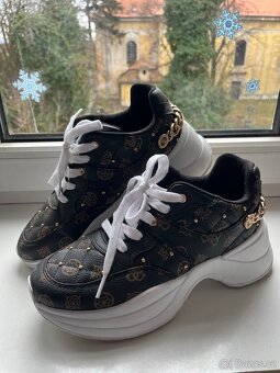 Dámské boty Guess 39 - 2