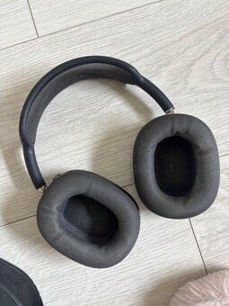 AirPods Max Vesmírně šedé - 2