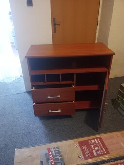 Pěkná komoda,stolek pod tv - 2