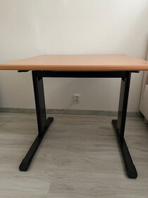 Mocný stůl do pokojíčku nebo do kanceláře 80x80, výška 73 cm - 2