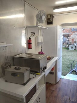Pojízdná prodejna, gastro přívěs, food truck - 2