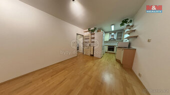 Prodej dvou bytů 2+kk a 3+1, 127 m², Praha, ul. Augustinova - 2