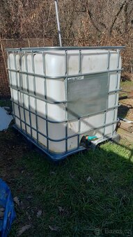 IBC KONTEJNER 1000 l na plastu - 2