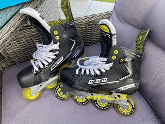 Brusle kolečkové Bauer Vapor X3.5 RH SR vel.8(EU43) - 2