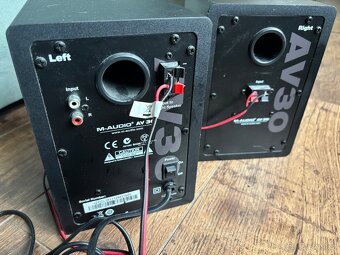 Aktivní reproduktory M-audio AV30 - 2