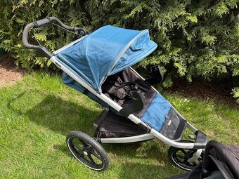 Kočárek Thule Urban Glide 2 Majolica Blue s korbičkou. - 2