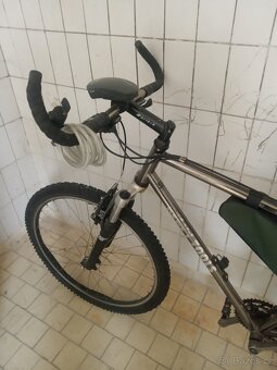 NEVYUŽITÉ KOLO VIZ FOTO POUZE 990,- Kč - 2