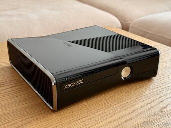 Xbox360 1TB, 180 her, RGH3 - 2