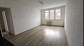 Pronájem bytu 2kk v blízkosti centra Loun - 2