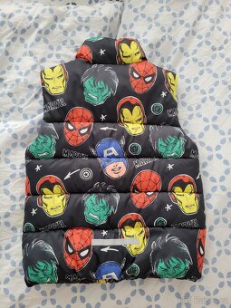 Vatovaná vesta Marvel, v. 134/140 - 2