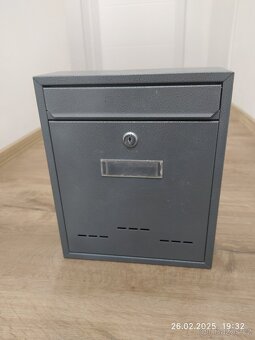 Poštovní schránka - 2