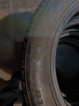 zimní pneu 205/55/17 celoroční vzorek asi 6mm 2400kč - 2