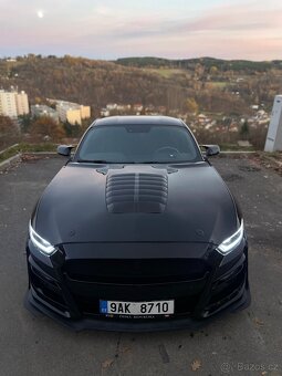 Ford Mustang GT 5.0 - 2