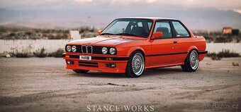 Plastové prahy BMW E30 - 2