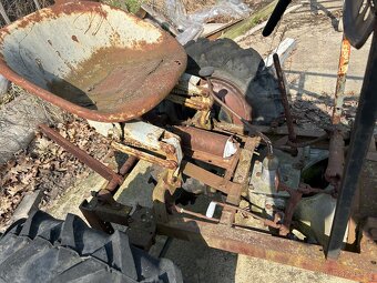 Traktůrek bez motoru - 2