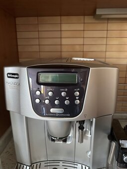 Kávovar Delonghi Magnifika Top stav - 2
