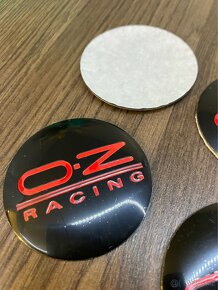 56 Středové pokličky / samolepky kol OZ RACING RED - 2
