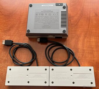 Nintendo ENTERTAINMENT SYSTEM / NES mini - 2