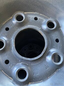 VW,škoda 215/60/16 95H plech č.60 - 2