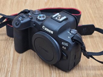 Canon R6 < 1000 snímků - 2